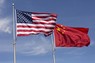 米国と中国の国旗（写真はイメージ）＝ゲッティ
