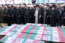 事故死したイランのライシ大統領らのひつぎの前で祈りをささげる最高指導者ハメネイ師（中央右）＝テヘランで5月22日、イラン政府提供・WANA・ロイター