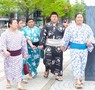 相撲教習所の授業を終えて帰路に就く（左から）松井、天ノ富士、宮富士、草野、宮崎（撮影・前川　晋作）