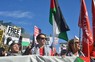 イスラエルによるガザ攻撃の即時停止などを訴えるデモ参加者ら＝米首都ワシントンで2023年11月4日、西田進一郎撮影