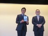 「信じ切る力」刊行記念で有隣堂・松信社長（右）とスペシャル対談に臨んだ日本ハム・栗山CBO（左）