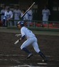 ＜大阪ガス・東京ガス＞8回に左中間への二塁打を放つ大阪ガス・高波（撮影・河合　洋介）